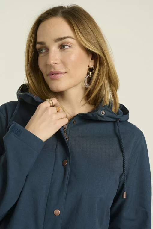 CRAlia Outerwear