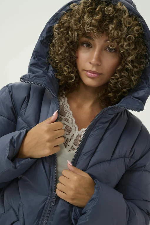 CRLuffu Outerwear