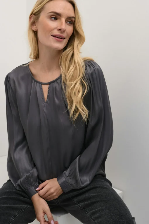 CRViria Blouse