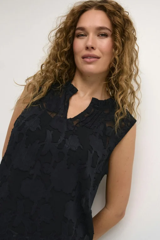 CRYana Top